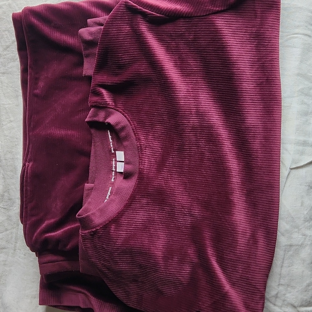 Burgundy Ribbed 2pc Lounge/Sweat Set - Picture 3 of 5